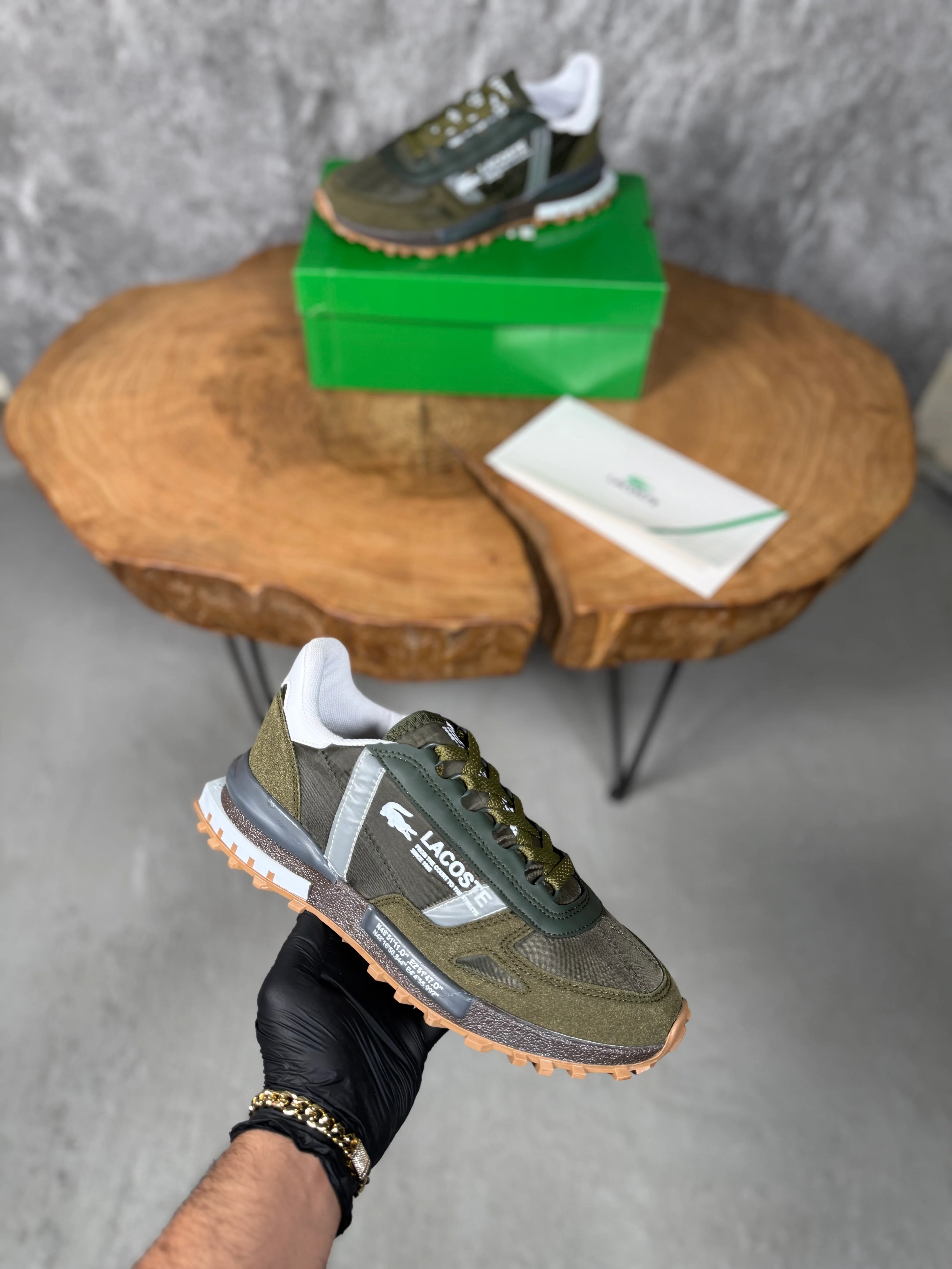 LACOSTE MODEL