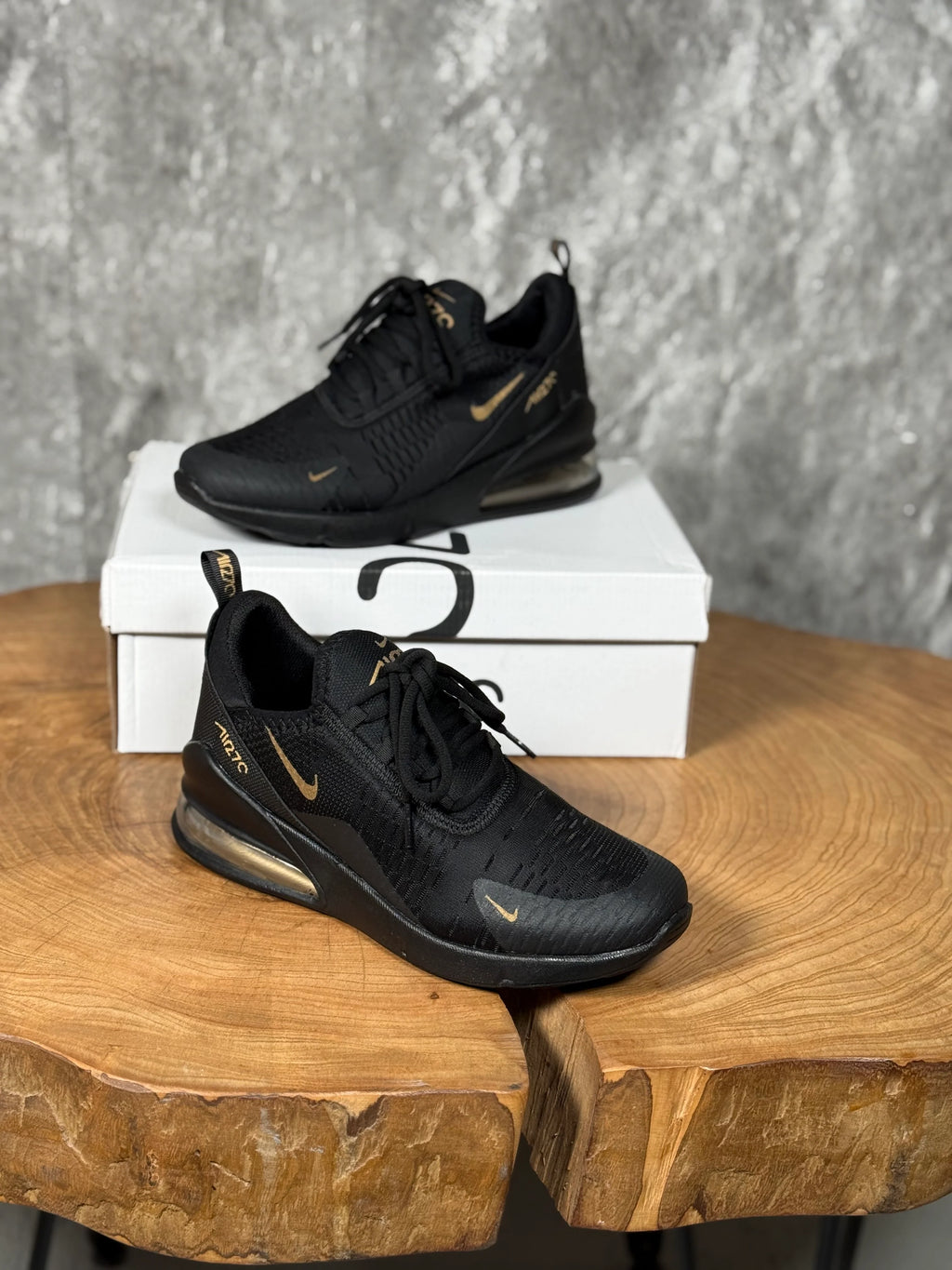 NIKE 270 MODELİ
