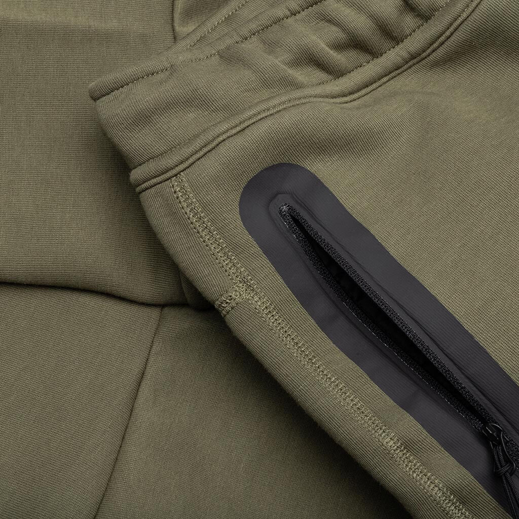 Sportswear Tech Fleece Slim Fit Joggers Medium Olive Black
