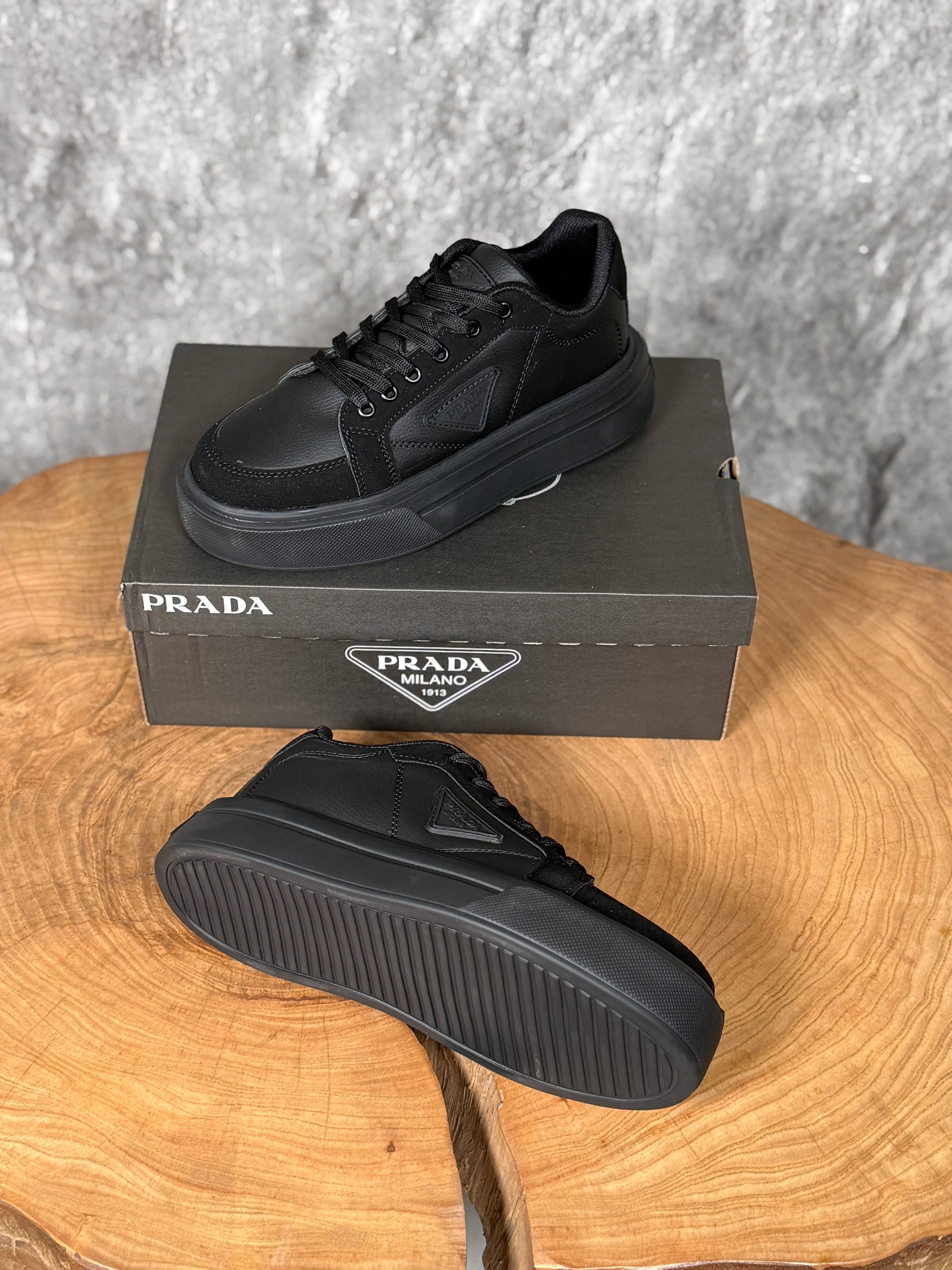 PRADA YENİ SEZON CASUAL