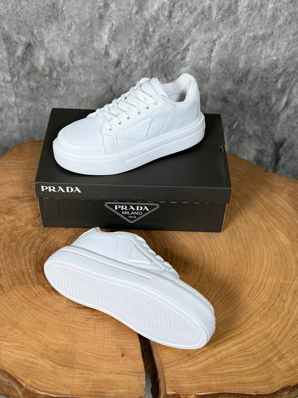 PRADA YENİ SEZON CASUAL