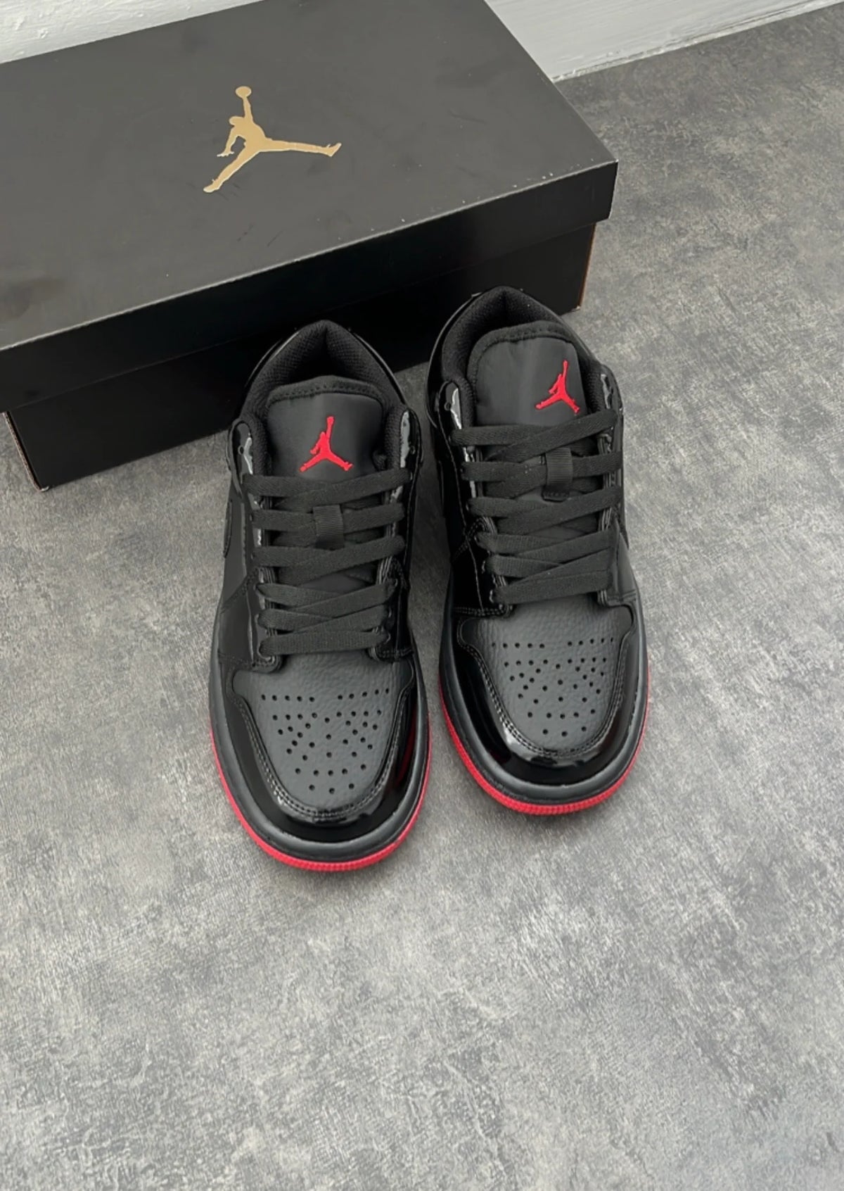 NIKE JORDON