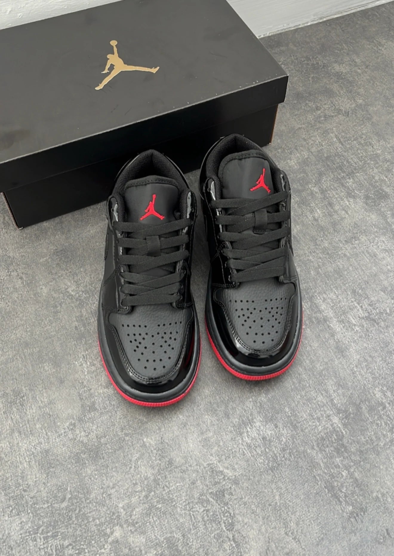 NIKE JORDON