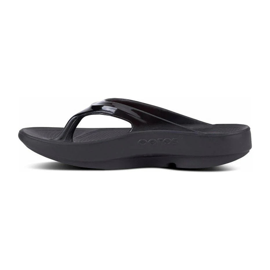 Women's OOlala Thong Sandal in Black