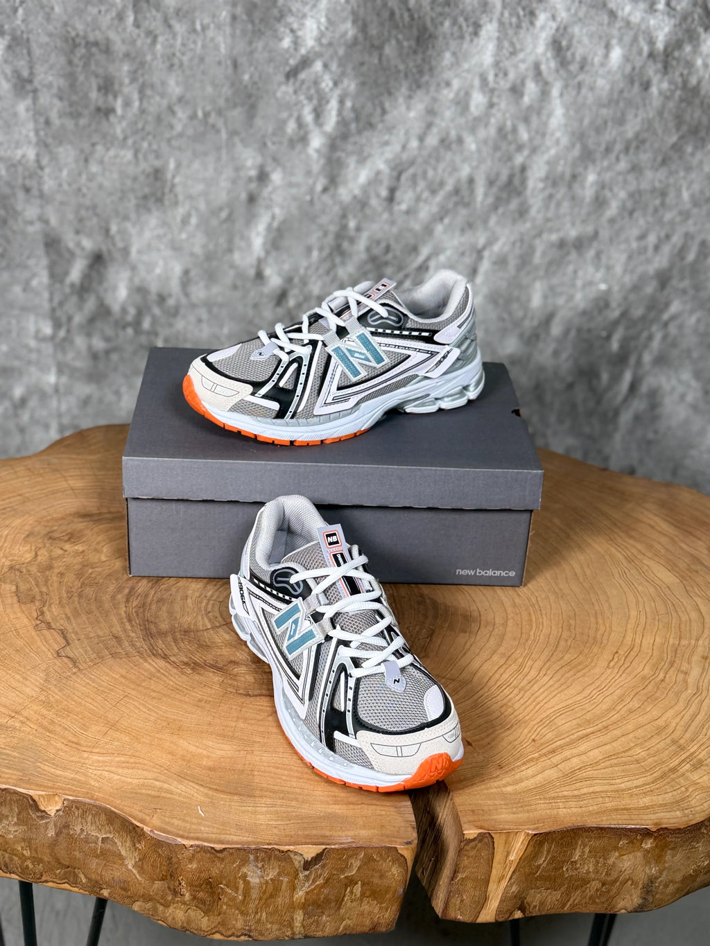 NEW BALANCE 1906 MODEL
