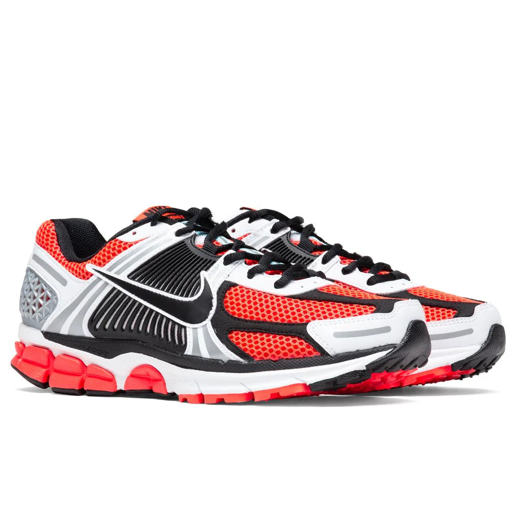 Zoom Vomero 5 SE - Bright Crimson/Black