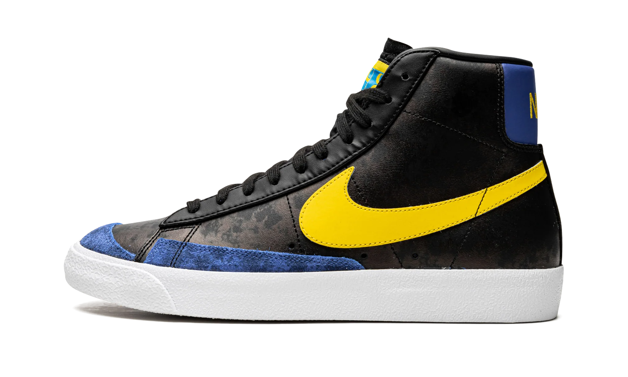 Blazer Mid '77 "Peace Love and Basketball" DC1414 001