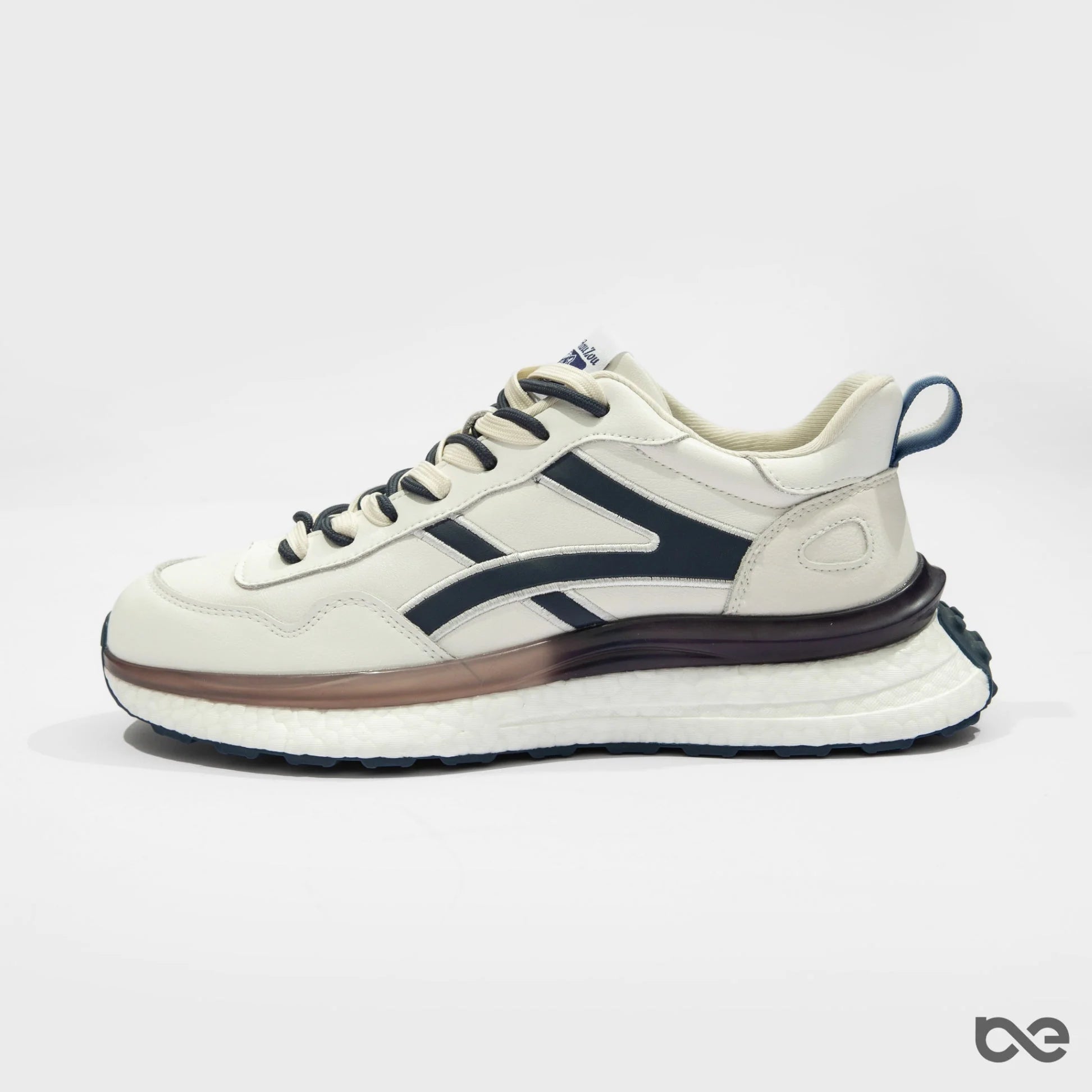 TITAN SNEAKER