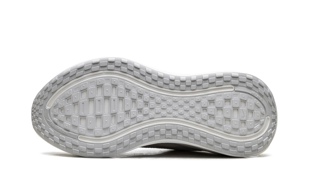 Vomero Plus WMNS"Triple White" HV8154 102