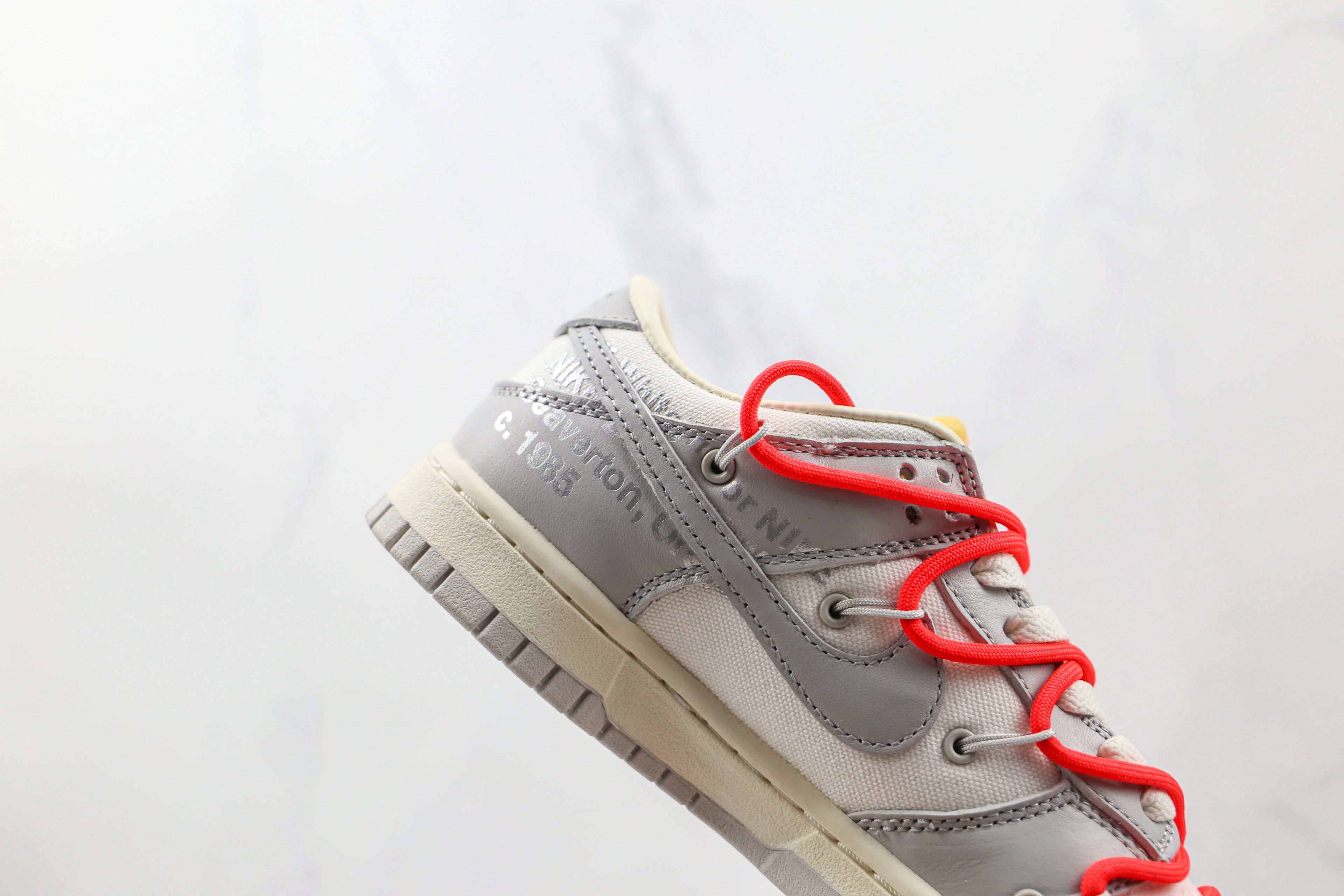 Nike Dunk Low Off White Lot 06