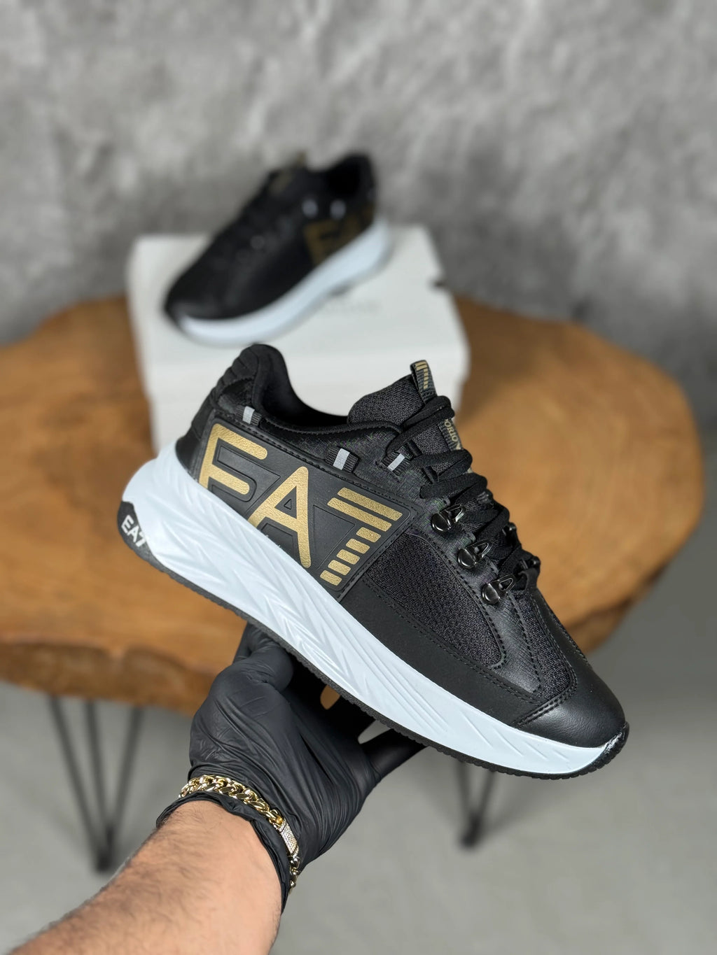 EA7 ARMANİ Modeli