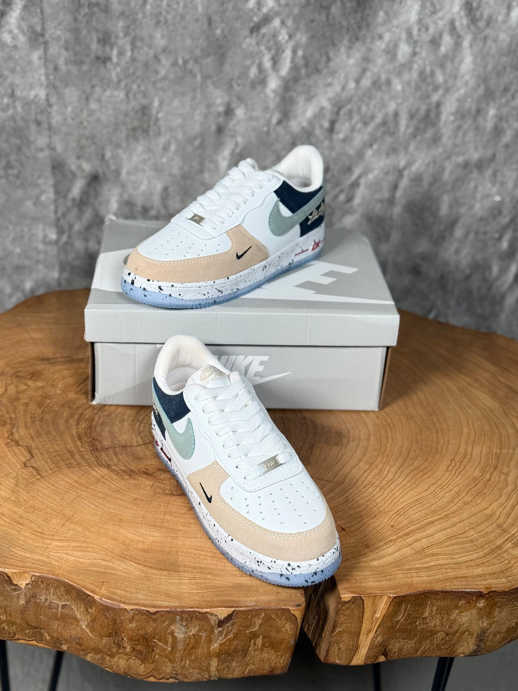 NIKE AIR LOSANGELES MODEL