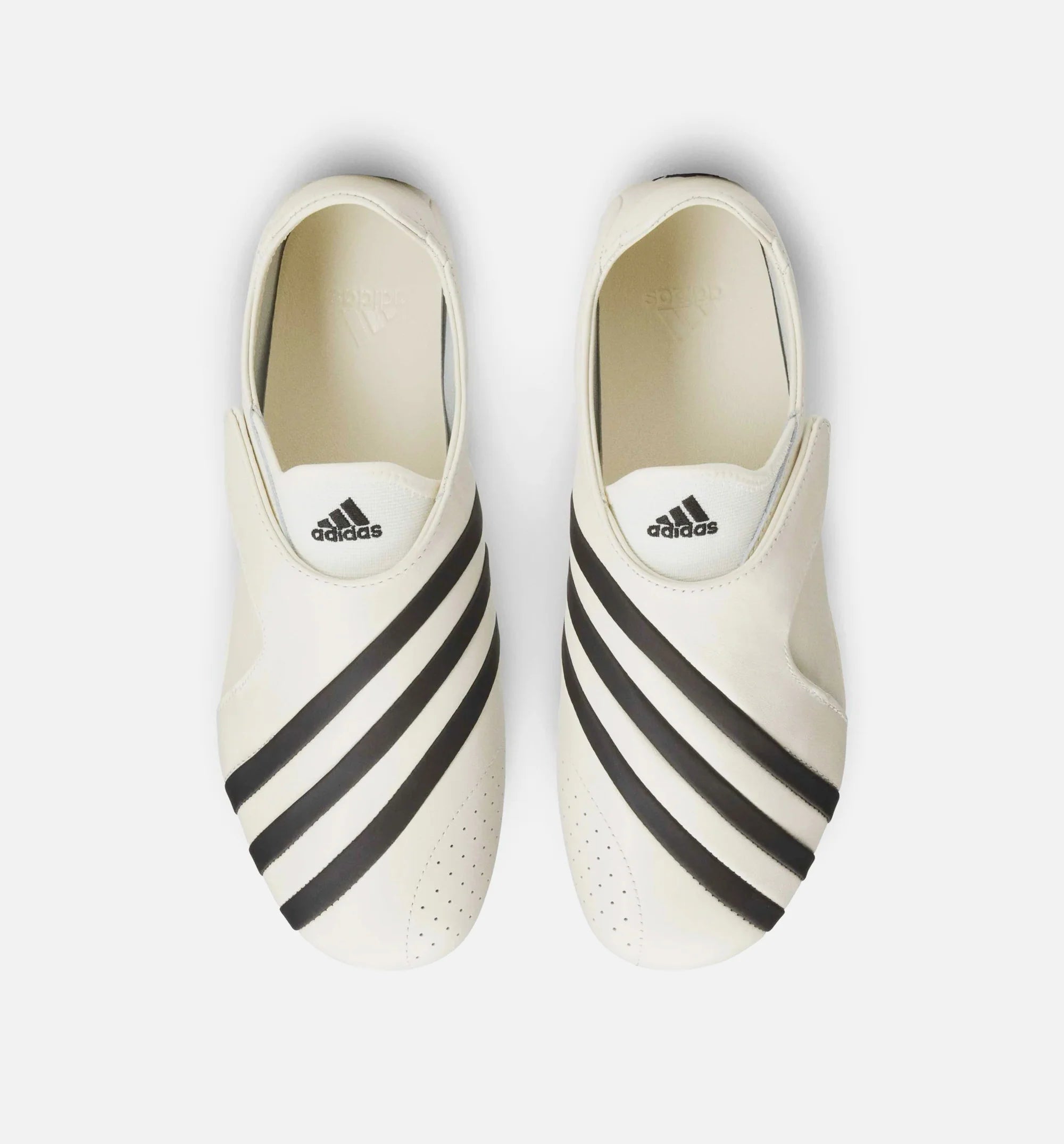 Pharrell Williams Yoga Vario Flat Earther Mens Lifestyle Shoe White Black