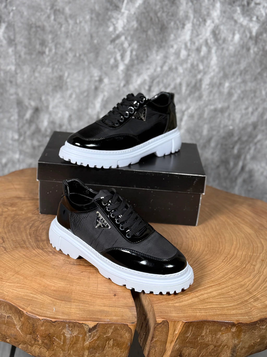 PRADA KLASİK İTALYAN 2