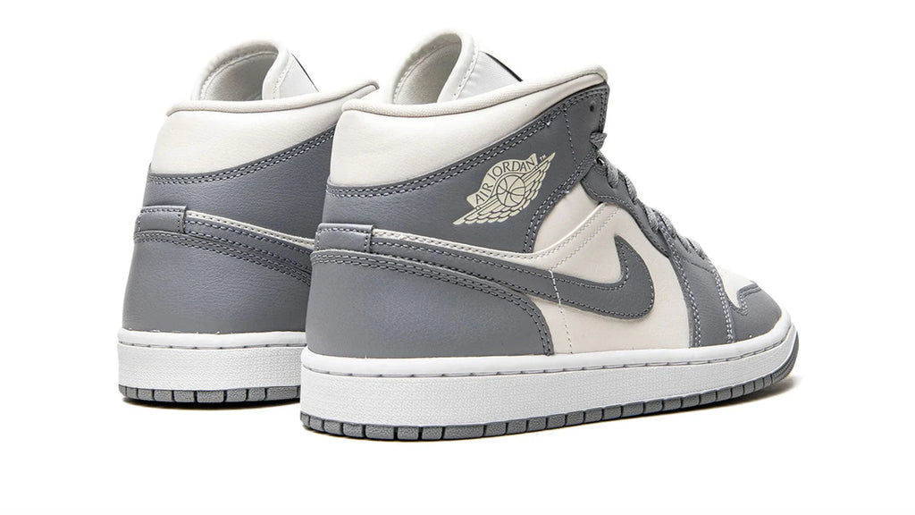 AIR JORDAN 1 MID WMNS Stealth