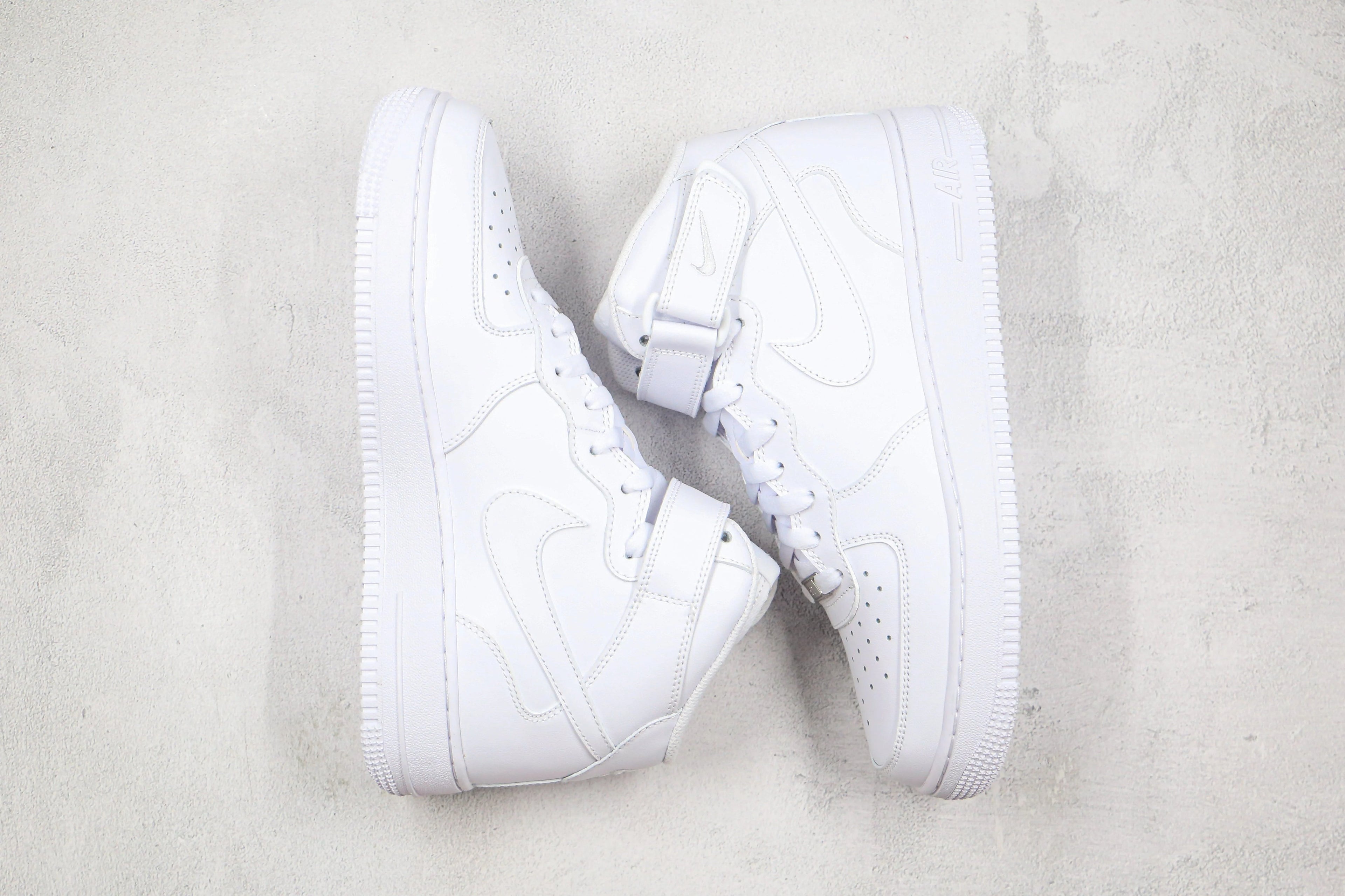 Nike Air Force 1 Mid White 07