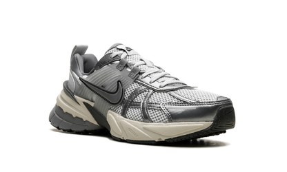 V2K RUN WMNS"Pure Platinum Wolf Grey" FD0736 003