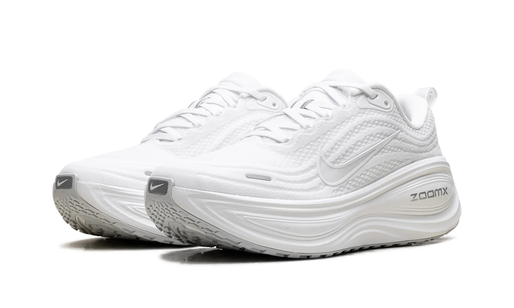 Vomero Plus WMNS"Triple White" HV8154 102