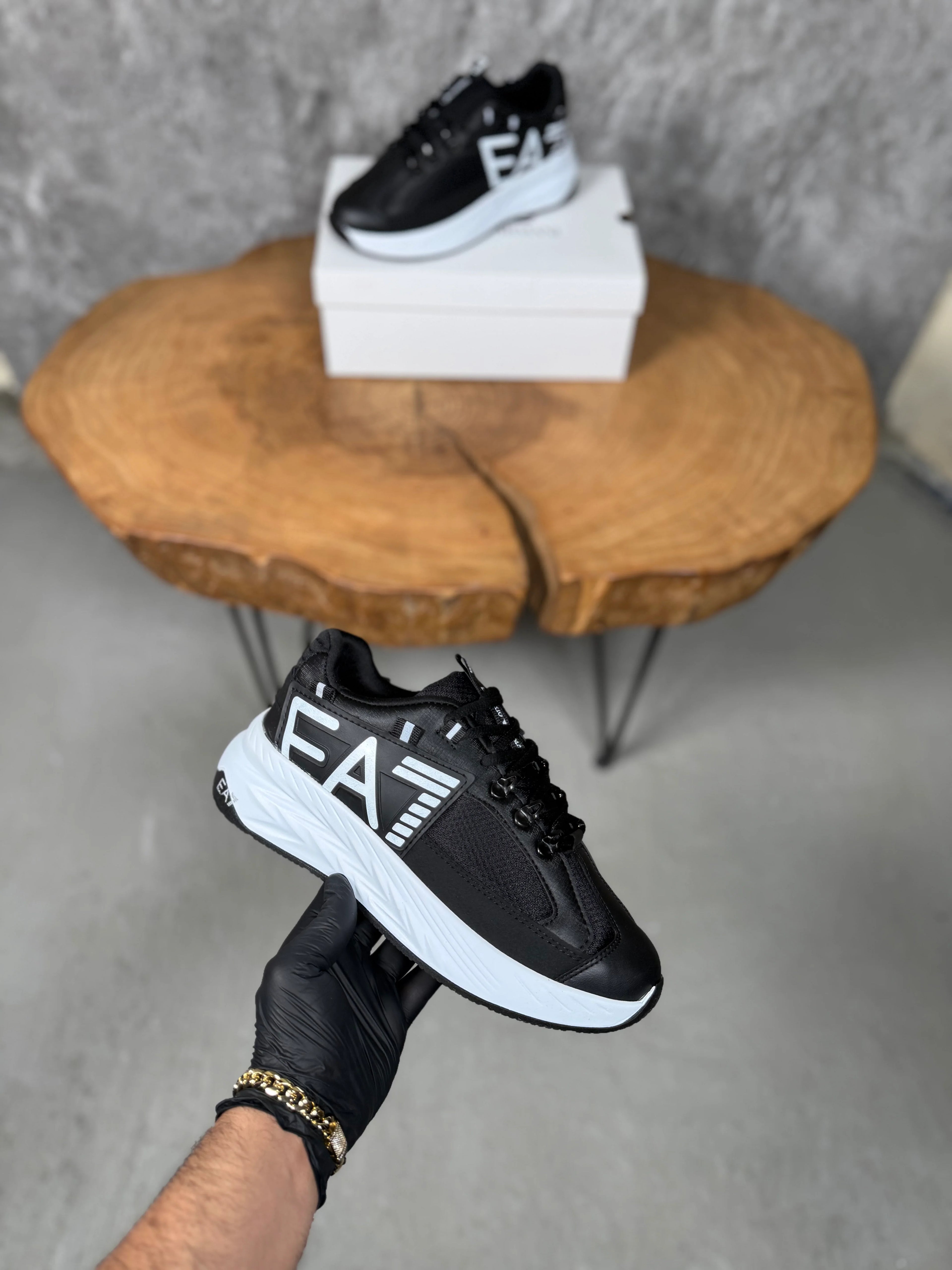 EA7 ARMANİ Modeli