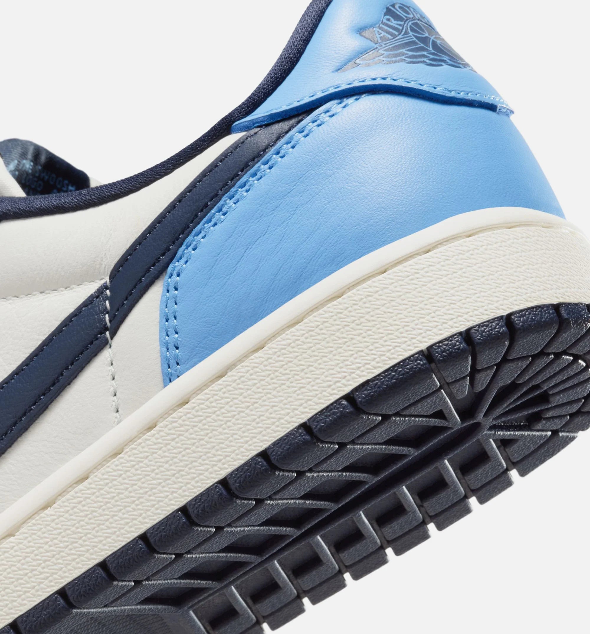 Air Jordan 1 Retro Low OG Obsidian Mens Lifestyle Shoe Obsidian University Blue Sail