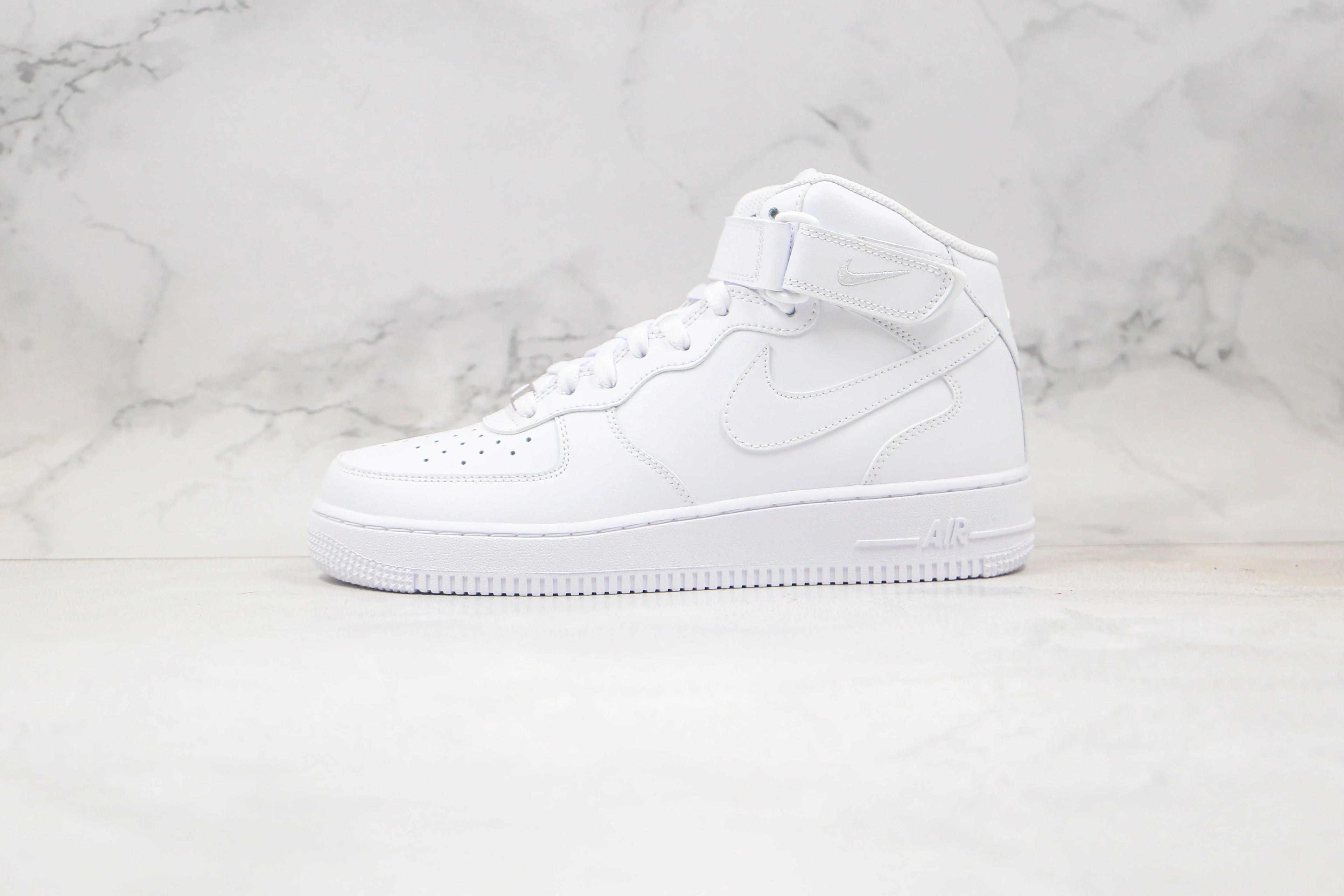 Nike Air Force 1 Mid White 07