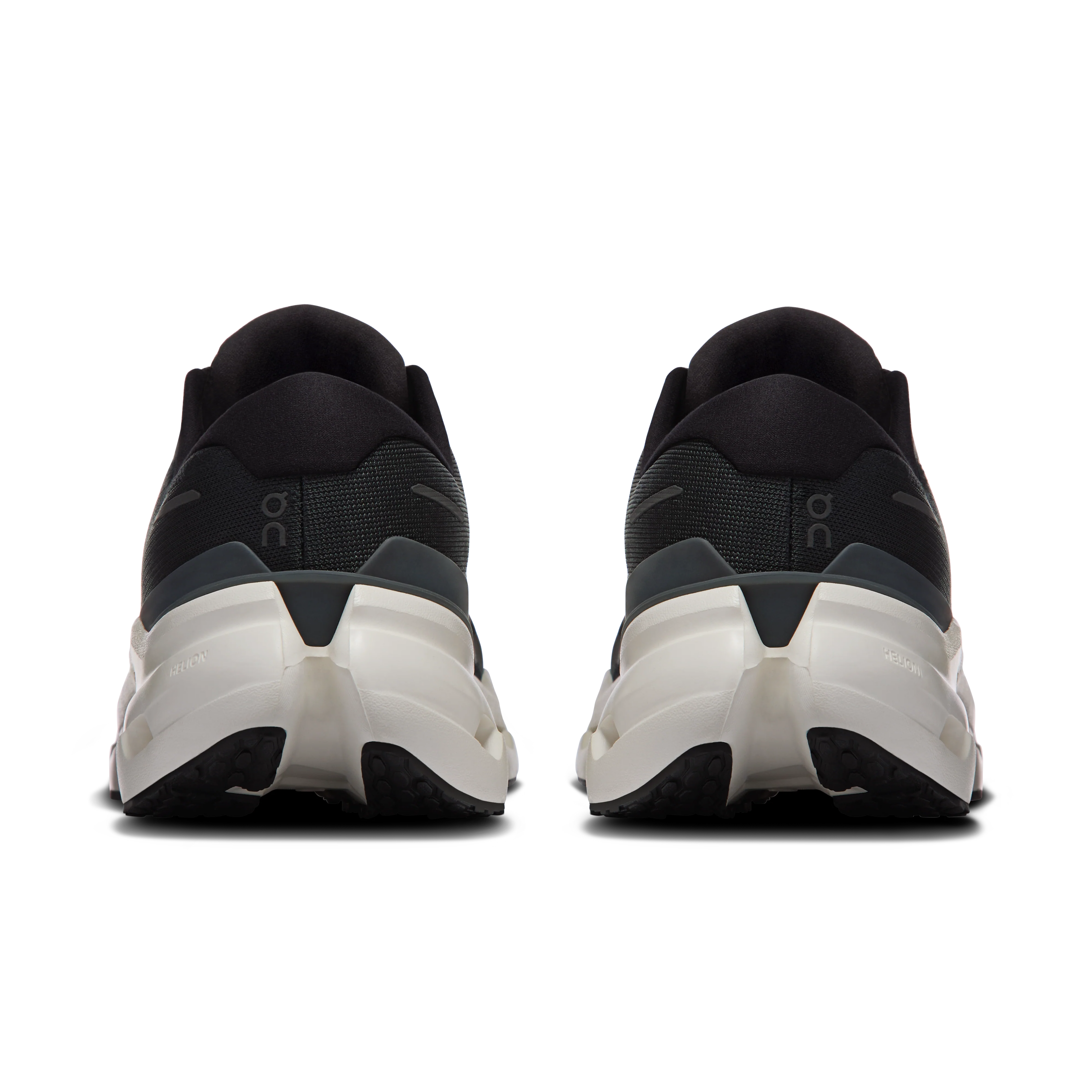 Men's Cloudrunner 3 in Black/Ivory