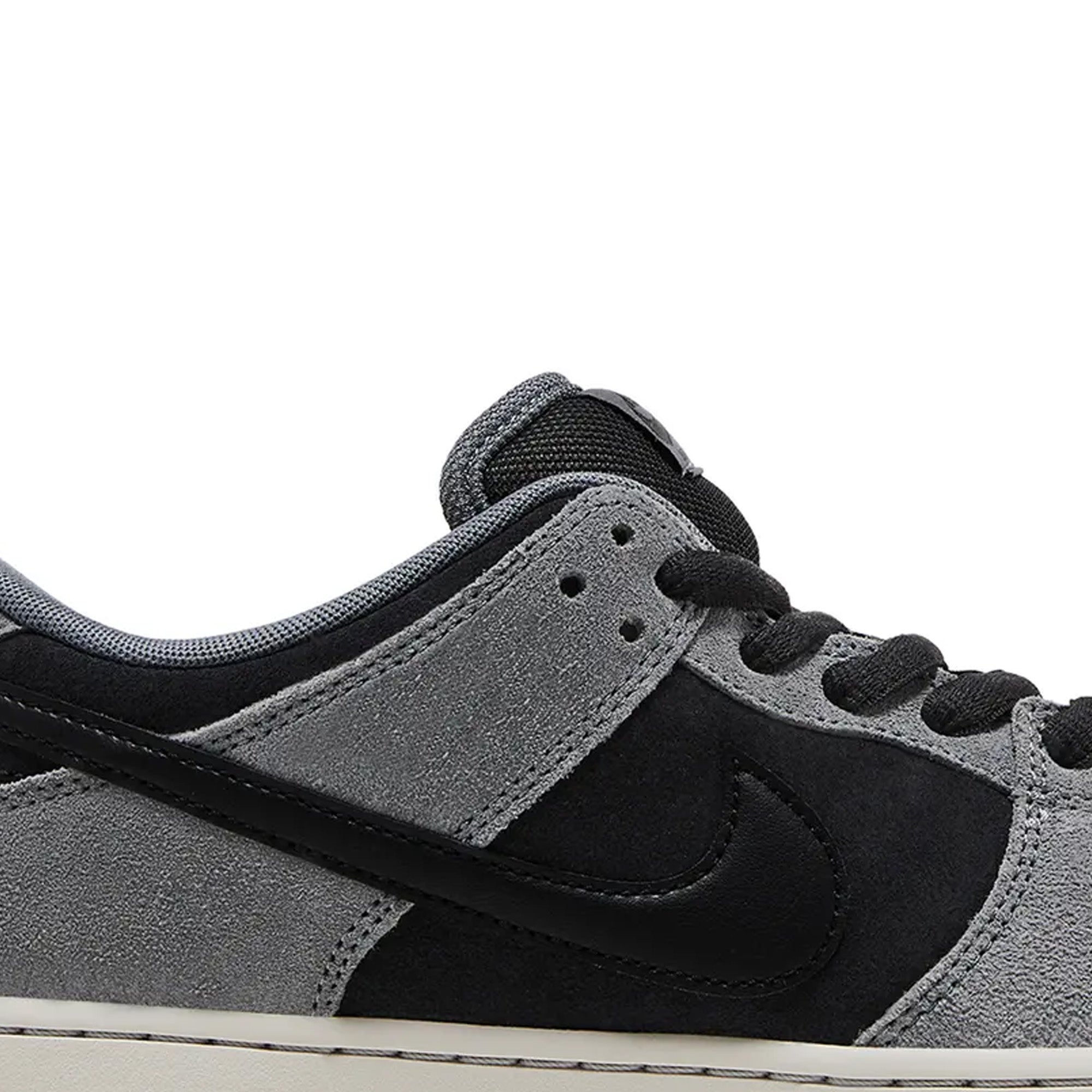 Dunk Low 'Dark Smoke Grey' (2024)