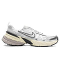 Women's V2K Run - Summit White/Metallic Silver