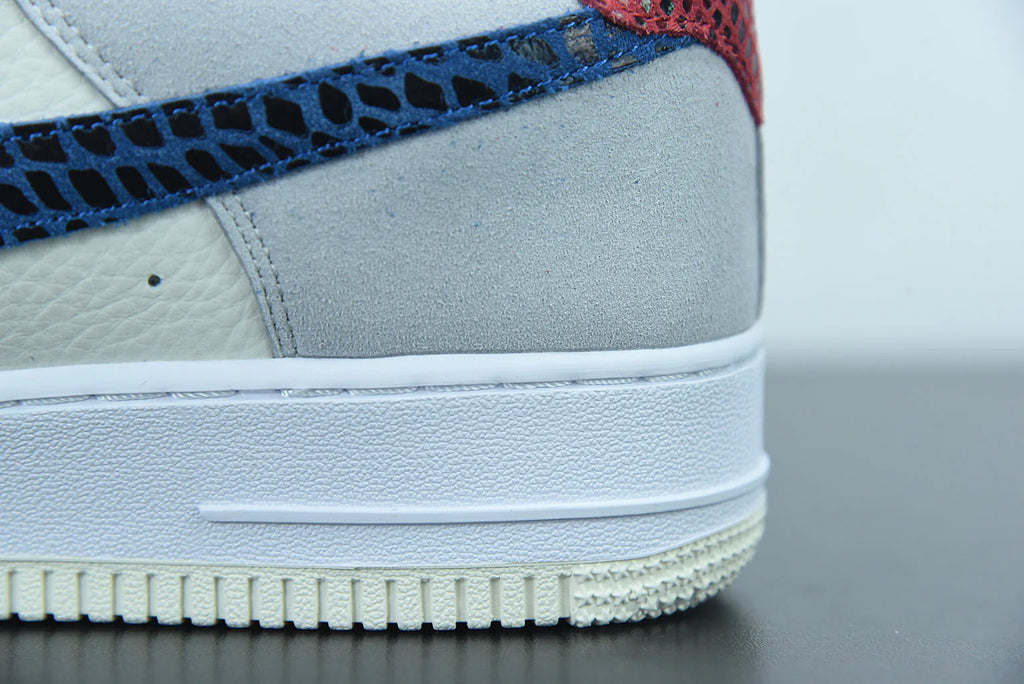 Nike Air Force 1 Low SP Undefeated 5 On It Dunk vs AF1