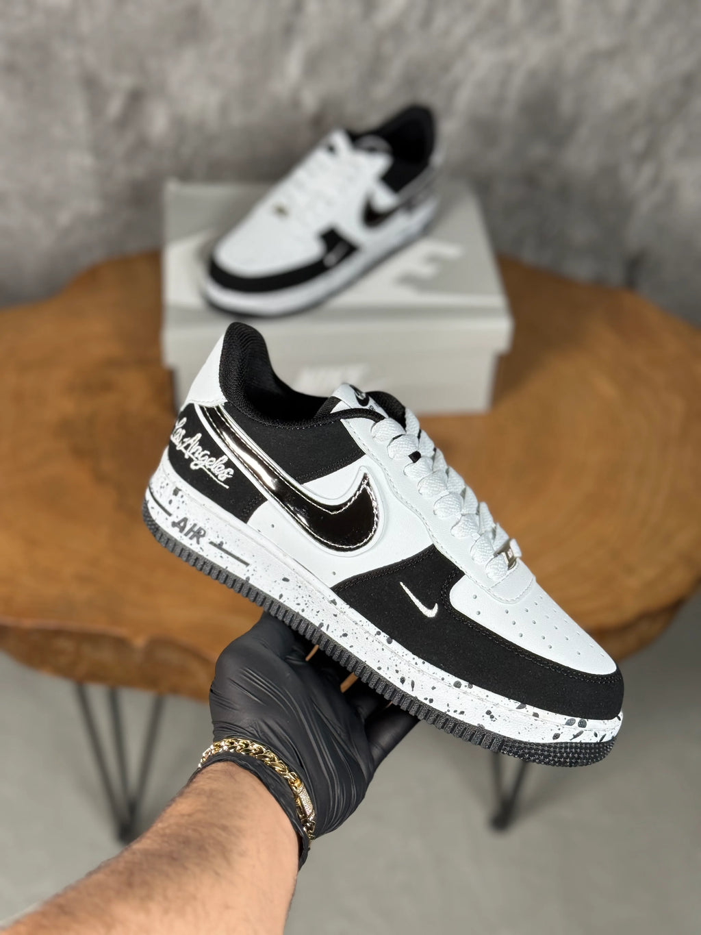 NIKE AIR LOSANGELES MODEL