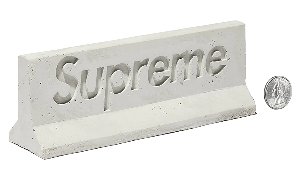 Mini Materials 1:12 Scale Jersey Barrier "SS26 - Grey" SU27299