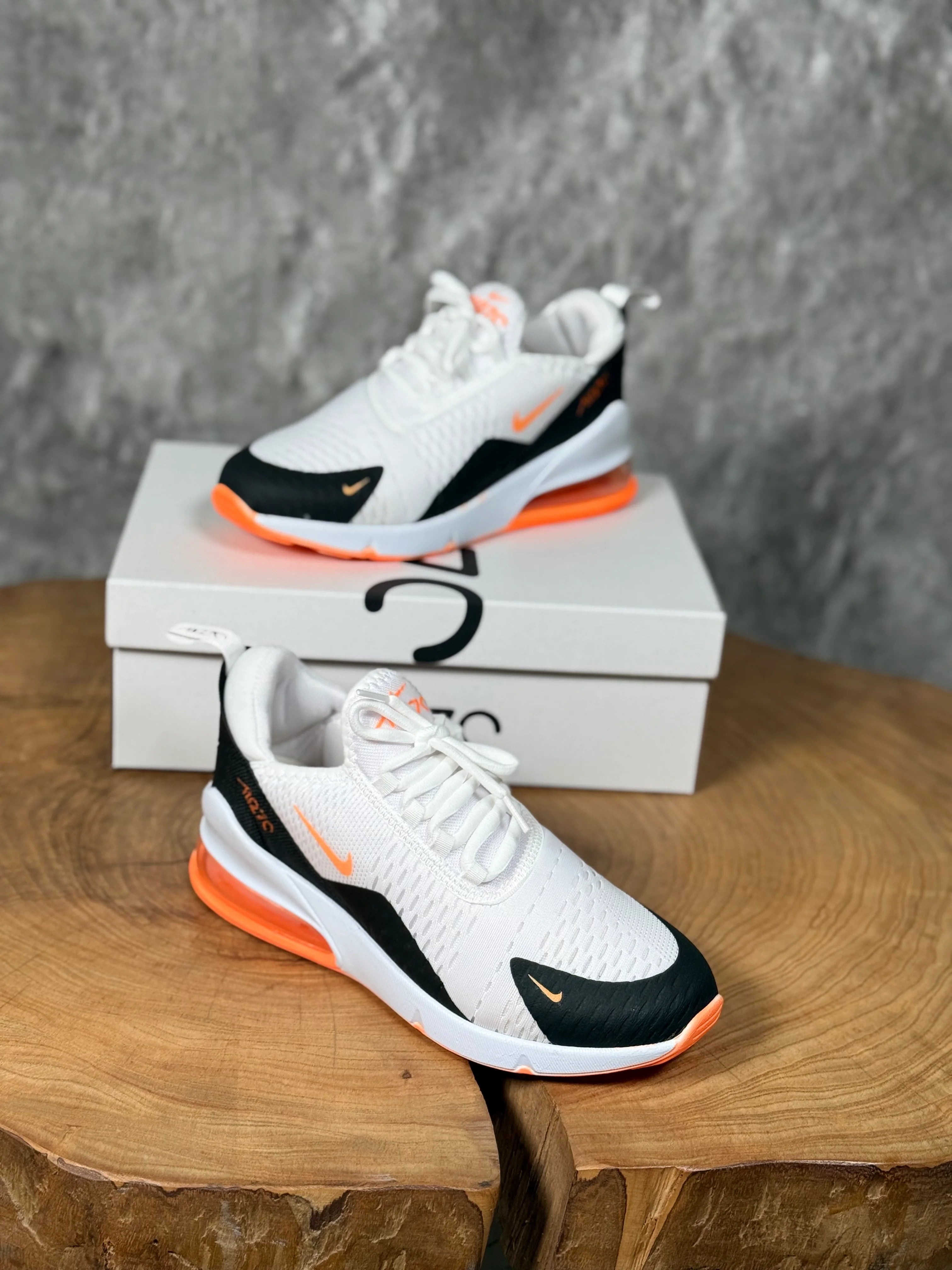 NIKE 270 MODELİ