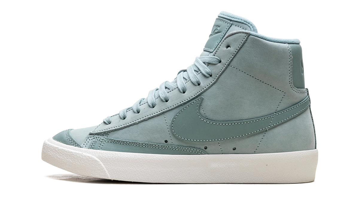 Blazer Mid WMNS"Mineral" DQ7572 300
