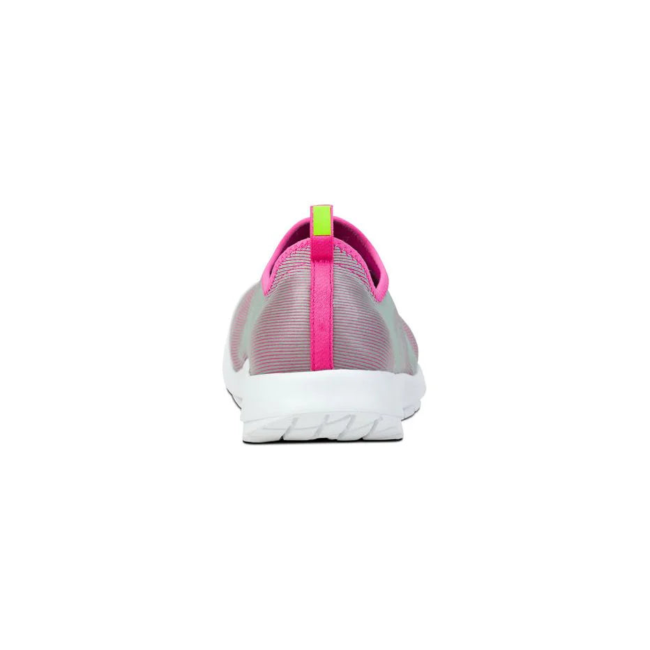Women's OOmg Sport Low Shoe in White/Fuschia