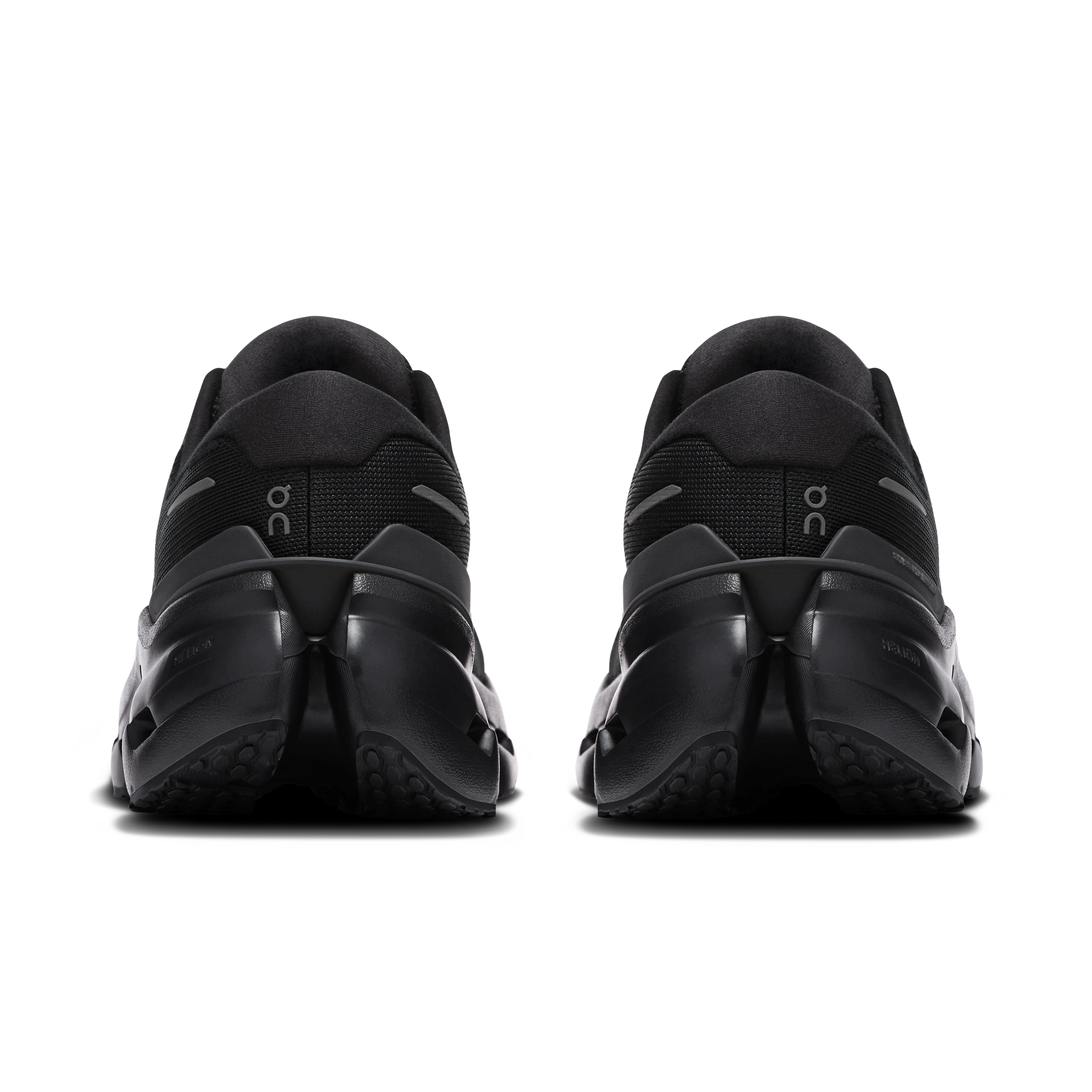 Women's Cloudrunner 3 in Black/Black