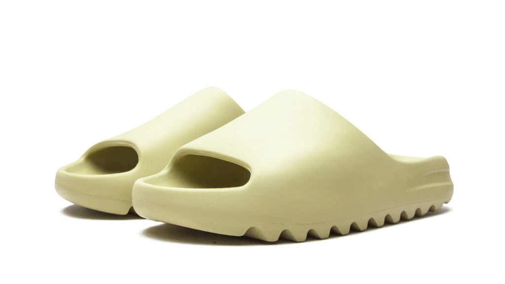 YEEZY SLIDE Resin 2021