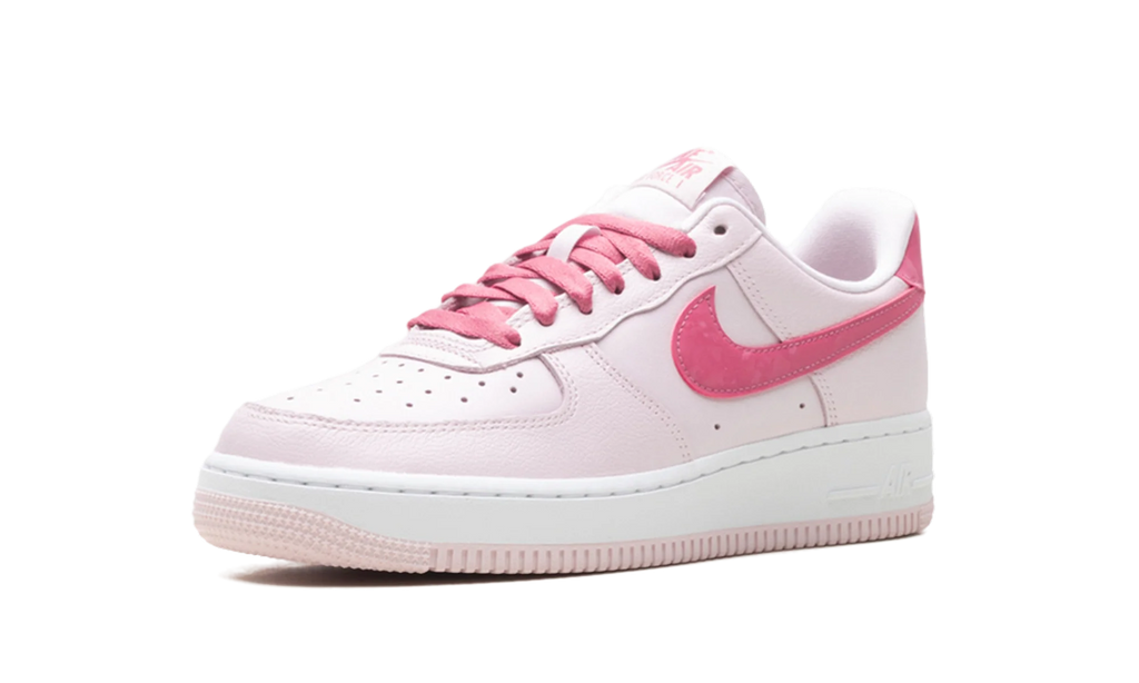 Air Force 1 Low WMNS "Valentine's Day (2026)" IO8755 600
