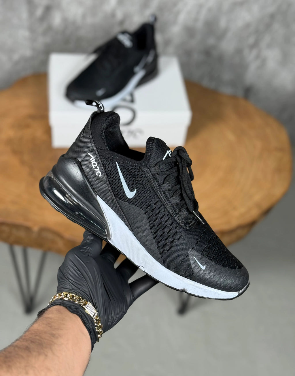 NIKE 270 MODEL