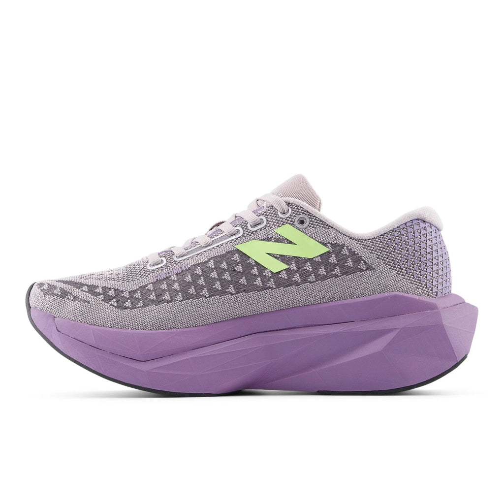 Women's FuelCell SuperComp Trainer v3 in Truffle Salt with Candied Violet