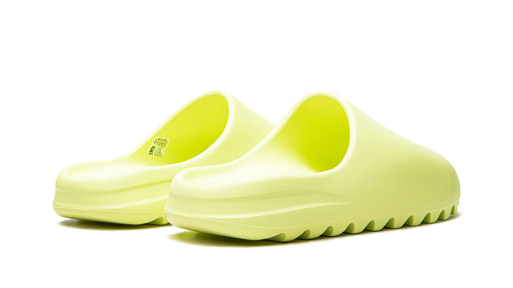 YEEZY SLIDE Glow