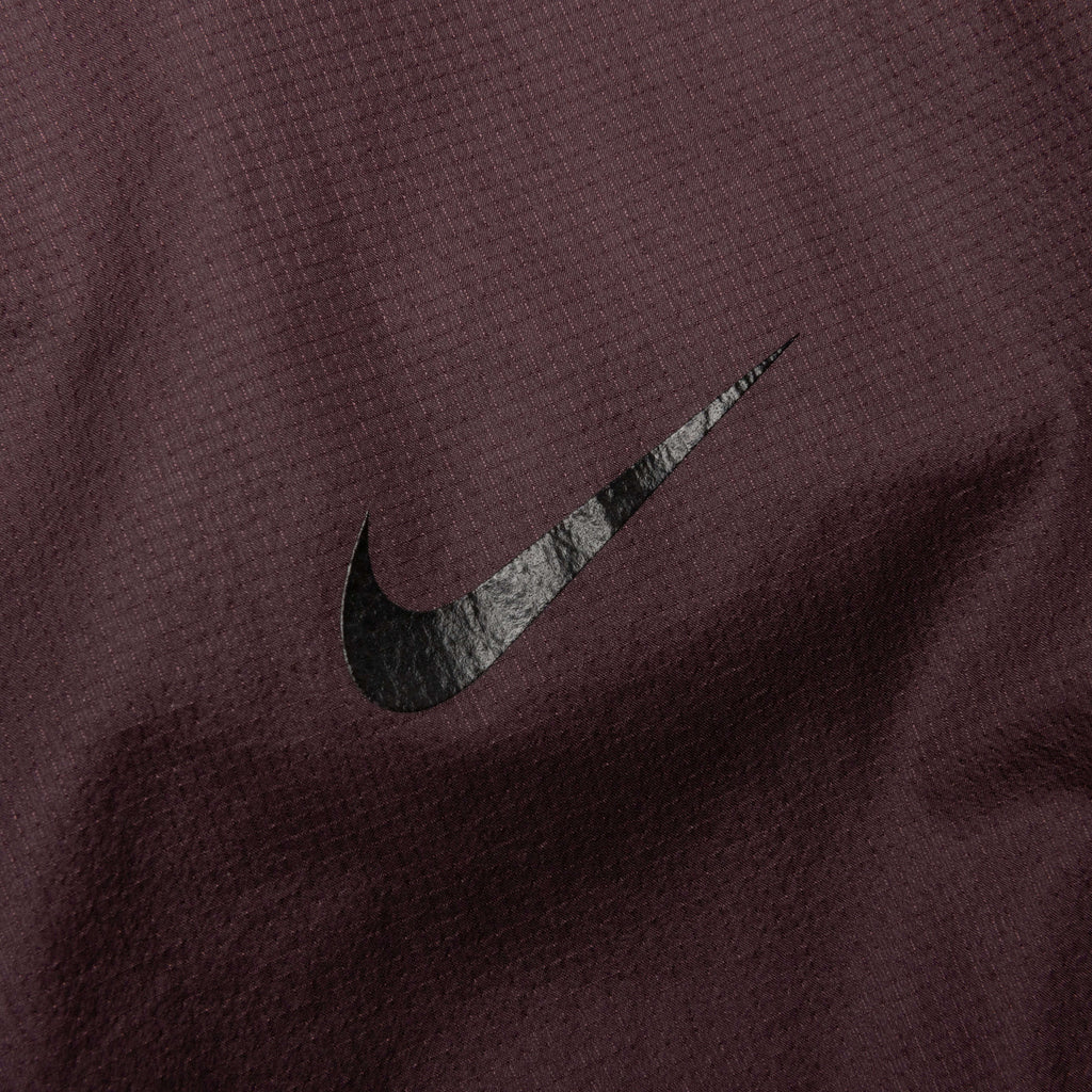 NRG Nocta Track Pant DR Dark Wine Black