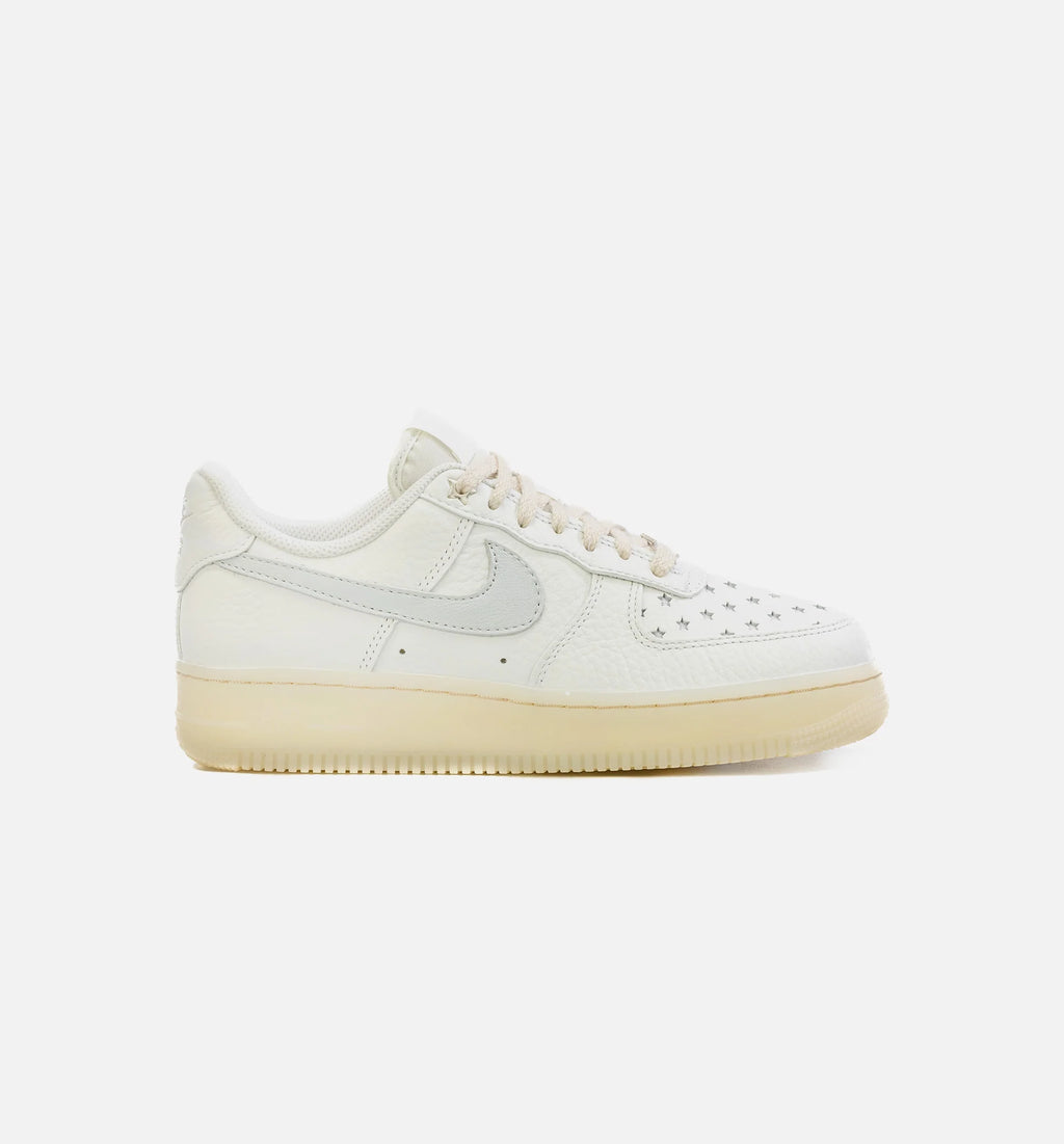 Air Force 1 Low Stars Womens Lifestyle Shoe Summit White Pure Platinum