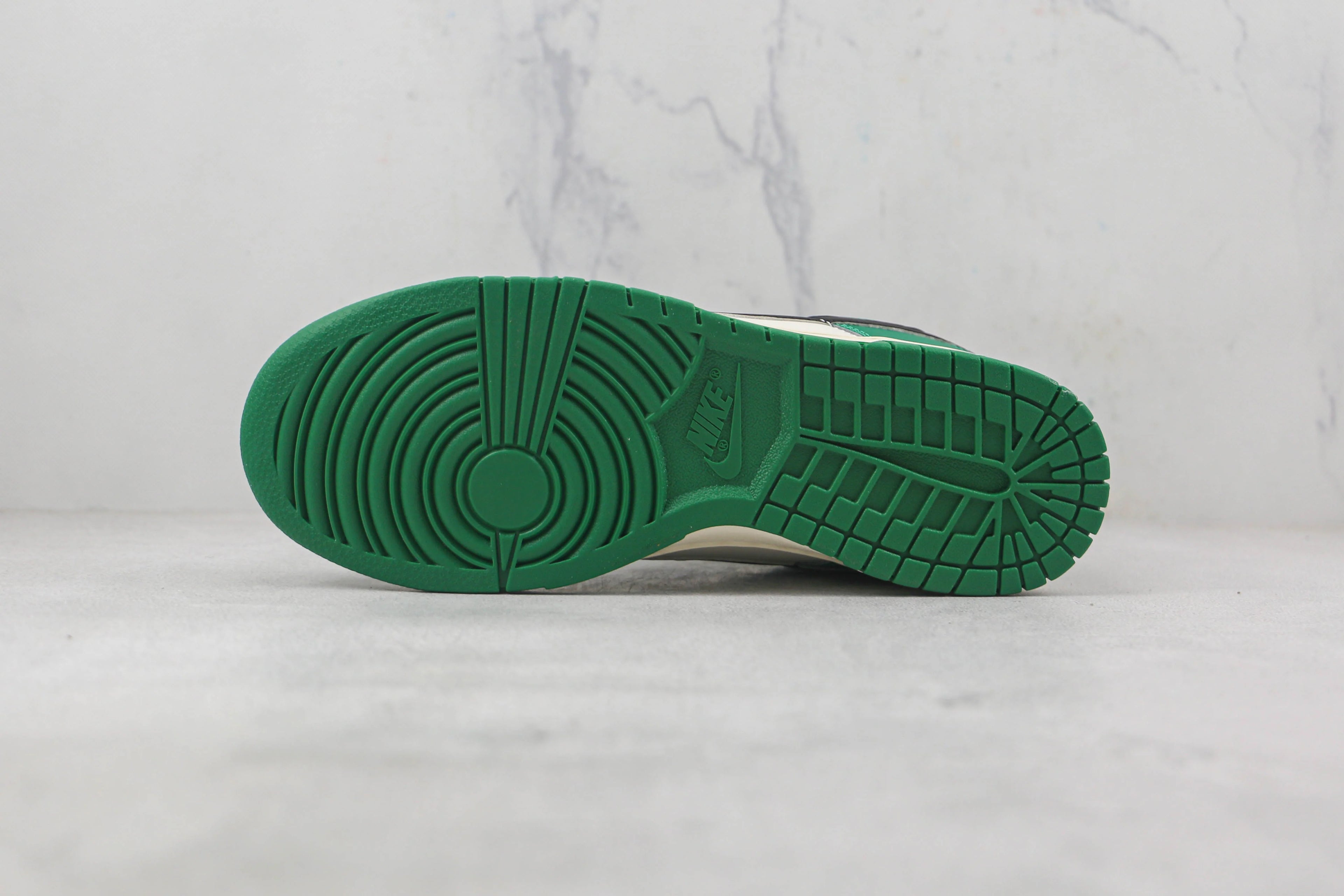 Nike Dunk Low SE Loterry