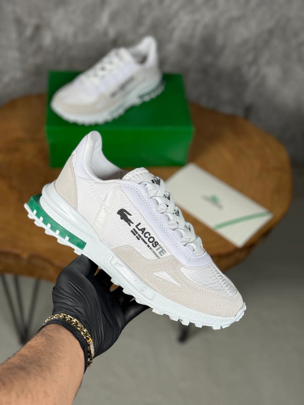 LACOSTE MODEL