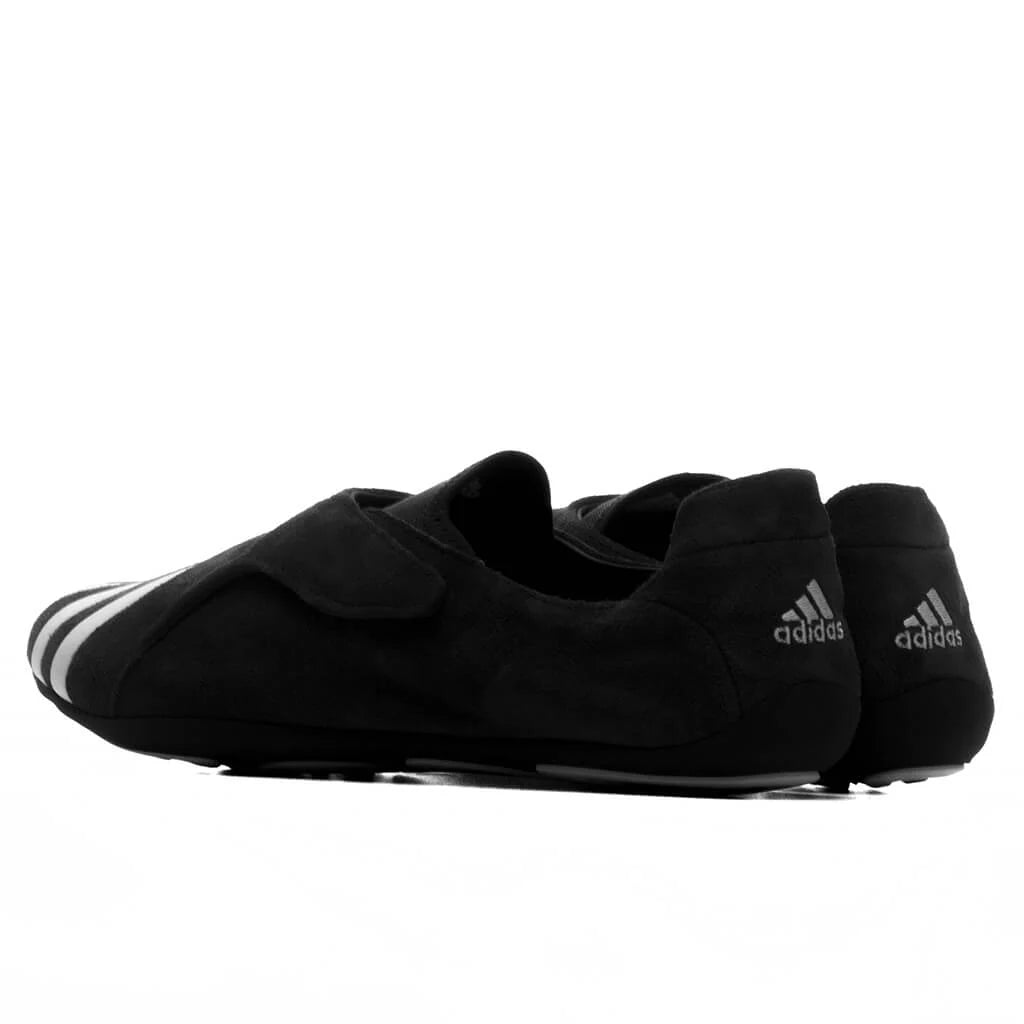 adidas Originals x Pharrell Williams Virginia Vario Flat Earther Core Black Cloud White Core Black