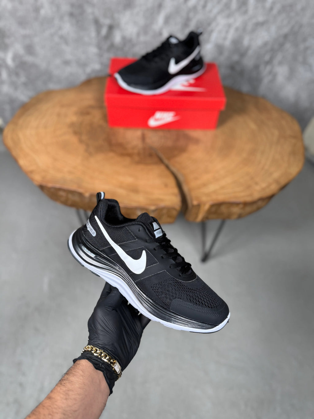 NIKE ZOOM PEGASUS MODEL