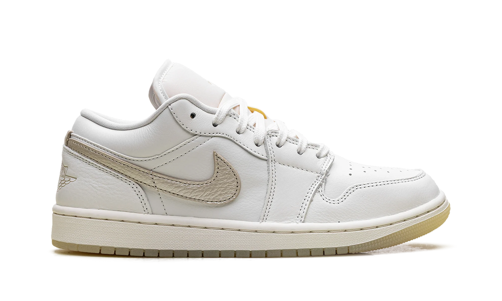 Jordan 1 Low SE WMNS "Metallic Team Gold" HV5157 100