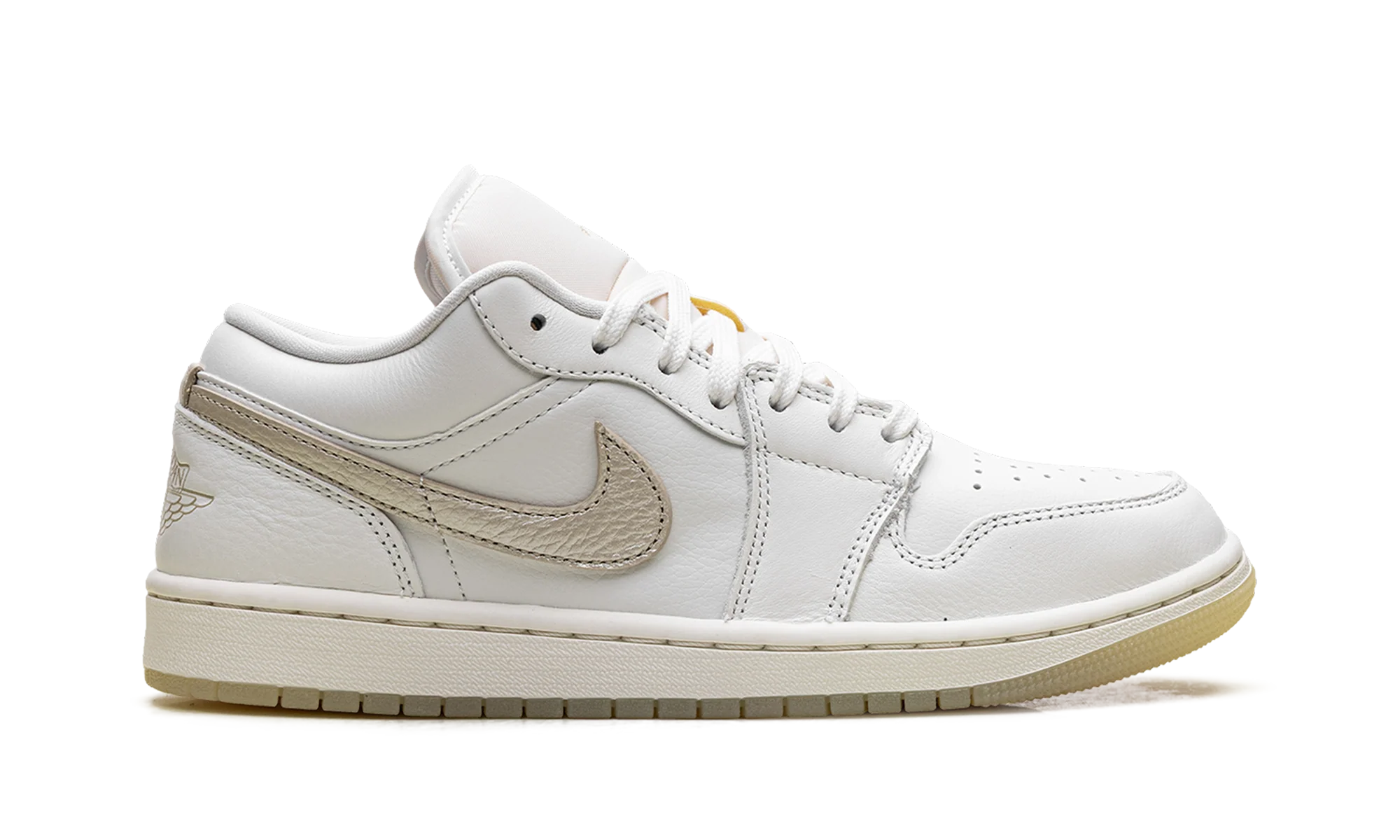Jordan 1 Low SE WMNS "Metallic Team Gold" HV5157 100
