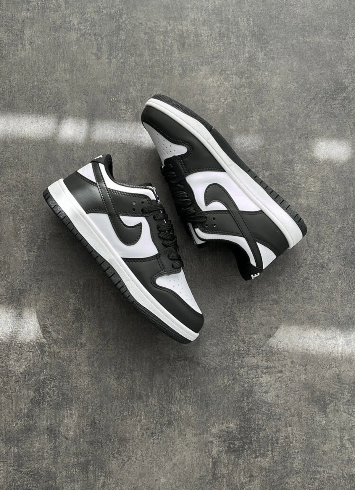 NIKE DUNK