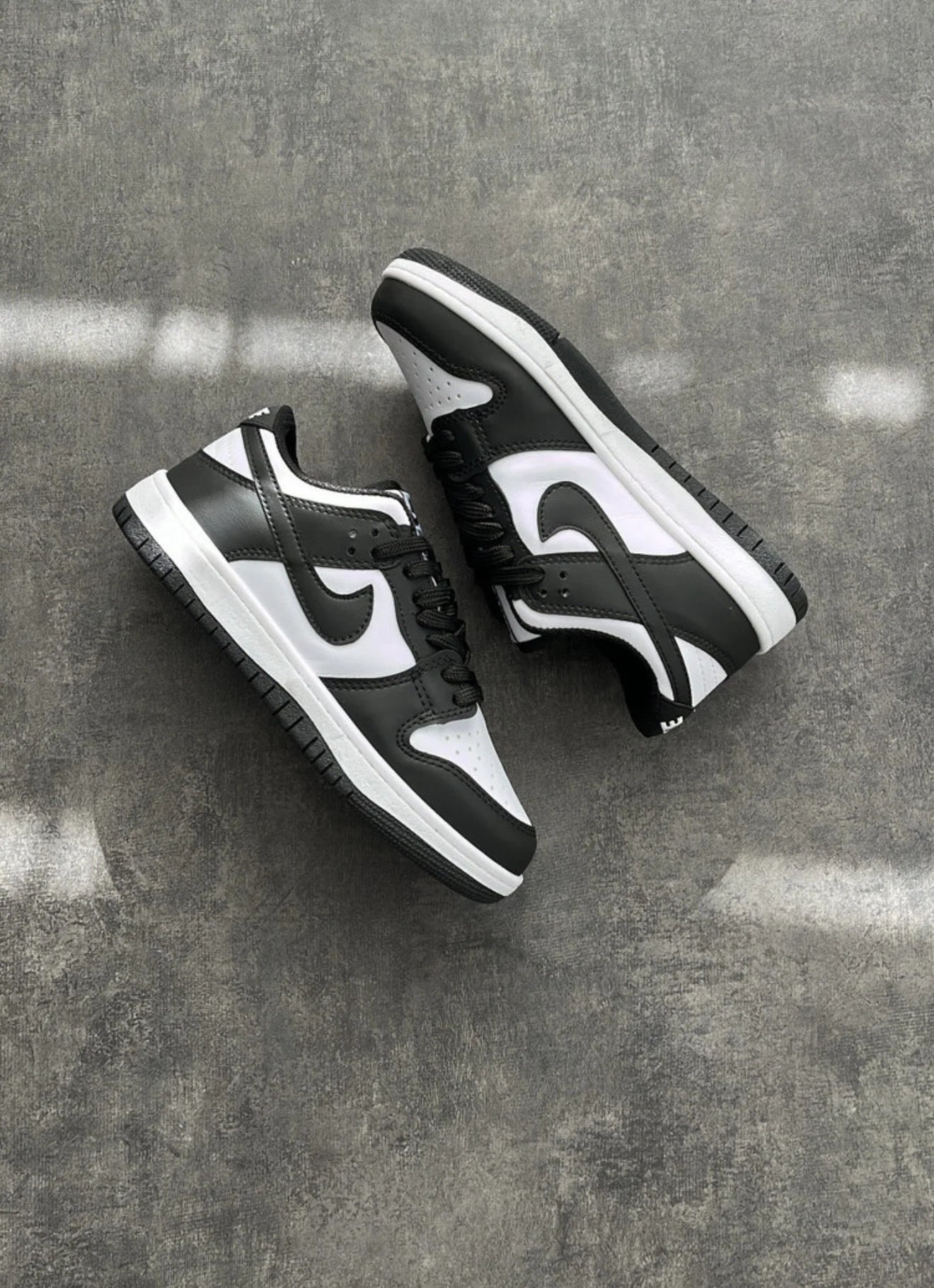 NIKE DUNK